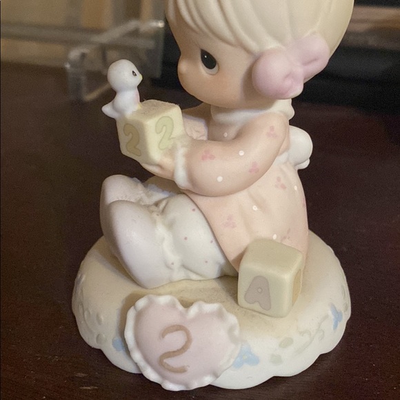 Precious moments ages 1-16 - Picture 3 of 12